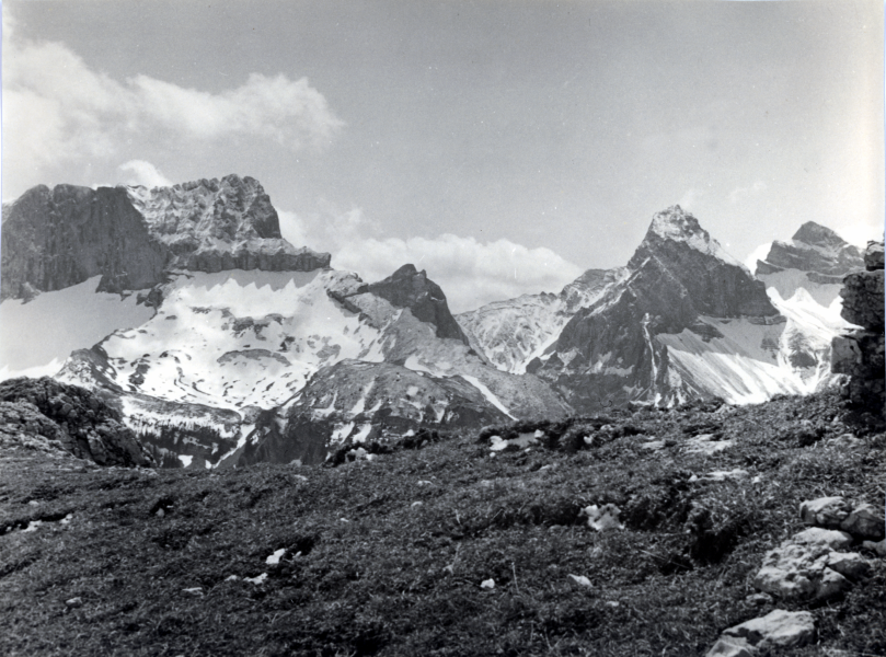 Lus la Croix Haute; Aiguilles de Jarjatte