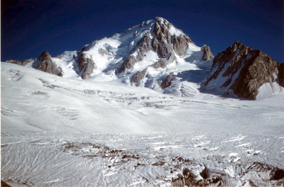 14. L'Aiguille du Chardonnet (3284 m)