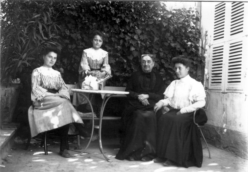 Digne, 1906: Marie-Louise, Marguerite, Clmentine, Genevive