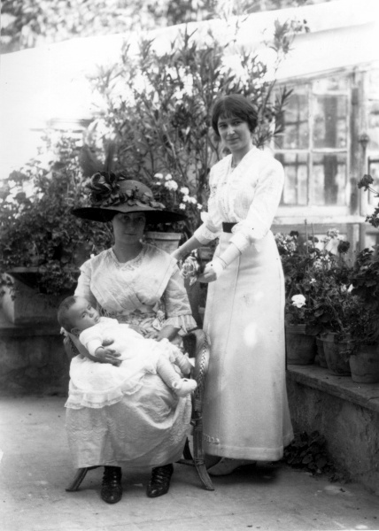 Digne, 1904: Jacques, Genevive, Toinon