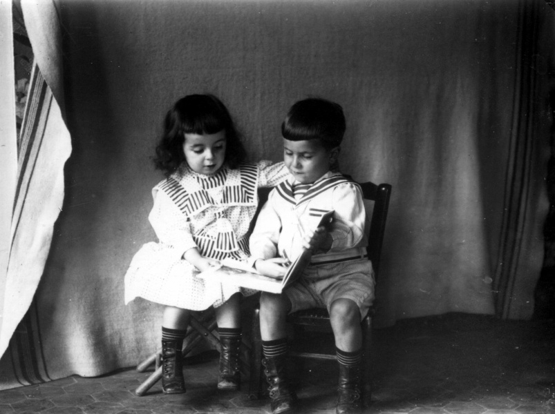 1910: Henri, Jacques