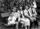 Digne, 1921: Michel, Pierre, Yvonne, Henri, Jacques