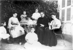 Digne, 1906: Jeanne; Paule, Marie-Louise, Franois, Marguerite, Toinon, Clmentine, Genevive