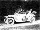 1913, voiture Peugeot: Louis, Henri, Jacques, Yvonne, Pierre, Genevive