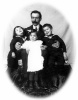 1912: Henri, Yvonne, Jacques; Louis