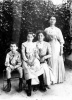 Digne, 1911: Franois, Paule, Toinon, Marie-Louise
