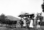 Vouage au Chaffaut, 1918: Genevive, Sybille, Jacques, Toinon, Mme du Chaffaut et autres