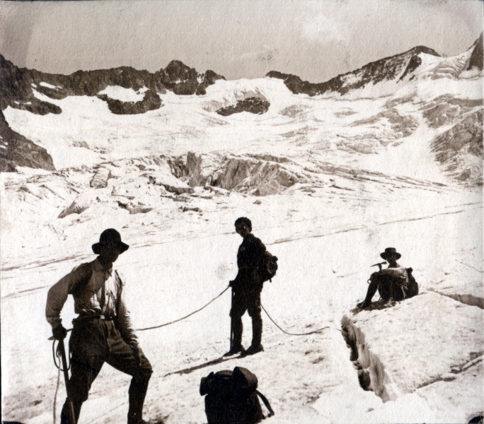 13-18 aot 1925 - Oisans: glacier de la Pilatte; Franois, Henri, Jacques