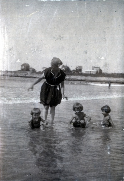 Royan: Germaine et ses enfants