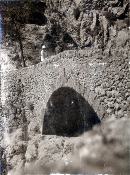 Moustiers: Jeanne, Jean Prouvost