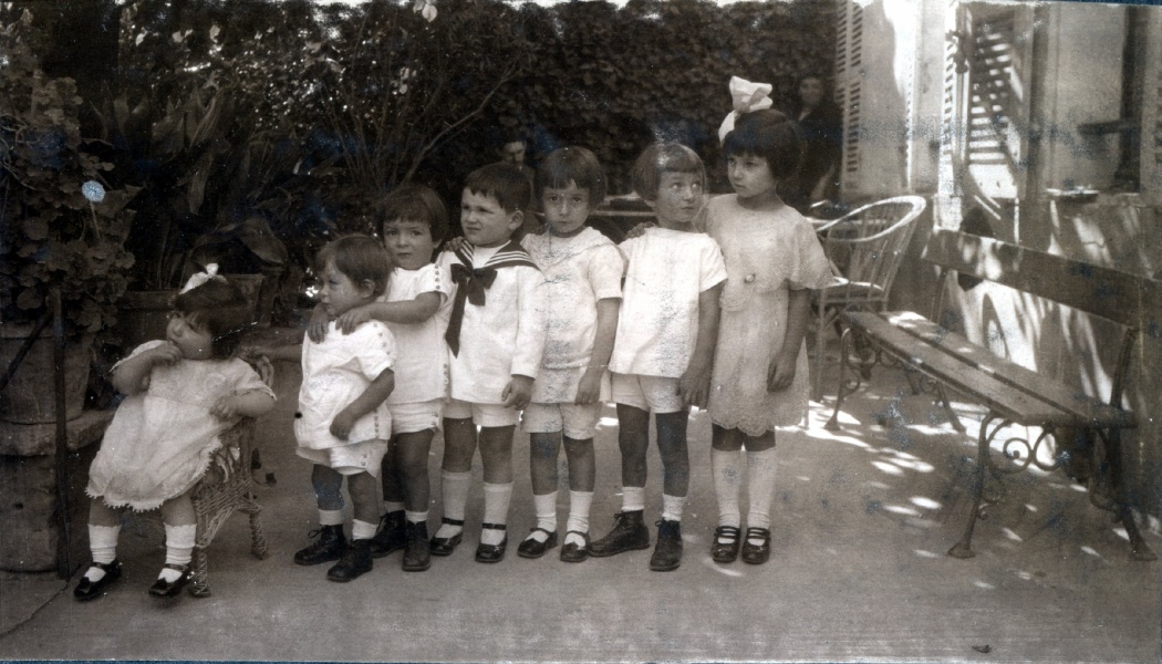 6 septembre 1925 - Digne: Bernadette, Henry, Jean, Jacques Prouvost, Michel, Joseph Jr, Marguerite; Franois, lisabeth