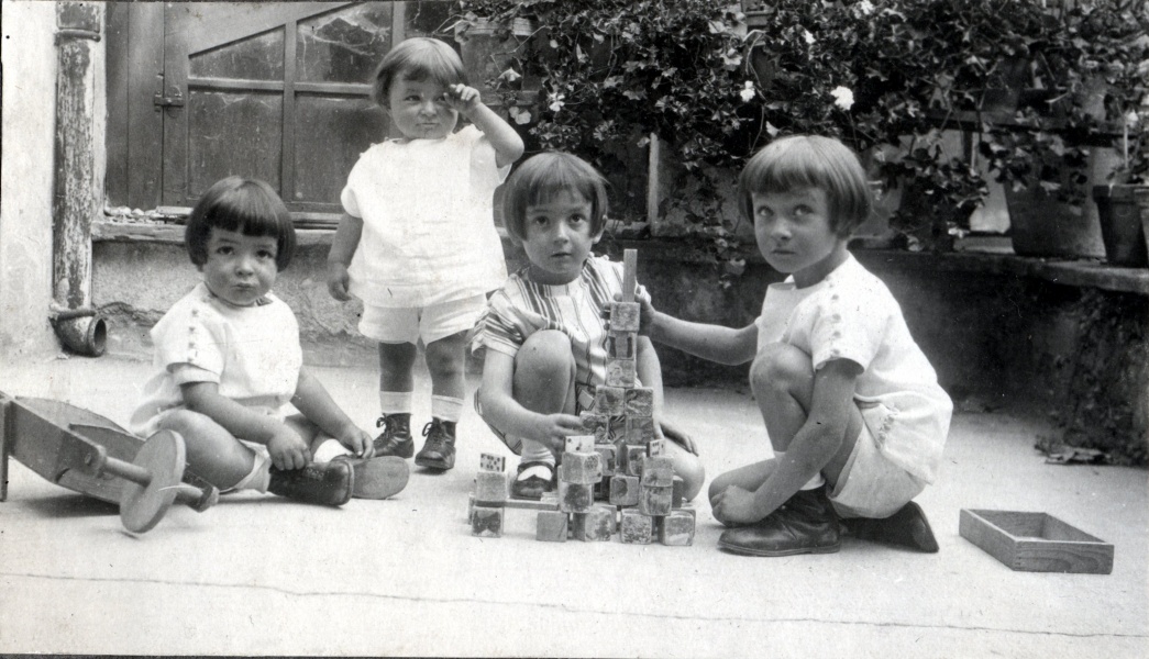 Pques 1926 - Digne: Jean, Henry, Michel, Joseph Jr