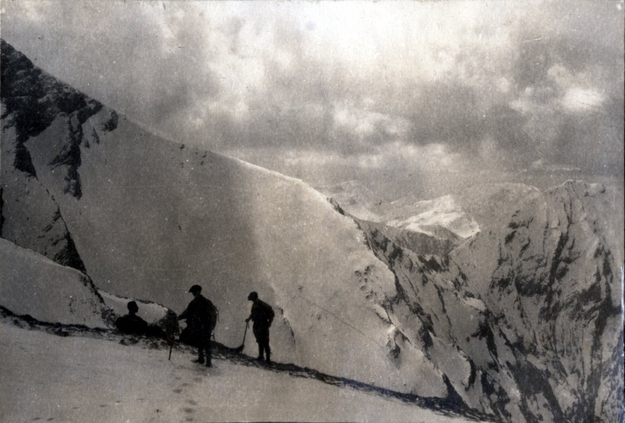 6 avril 1926 - Trois vchs