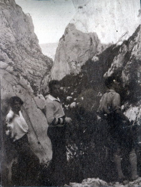 aot 1929 - Gorges du Verdon, point de vue Zurcher: X, Henri, Pierre