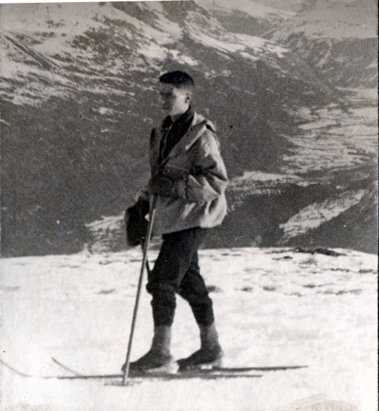 1931: Jacques
