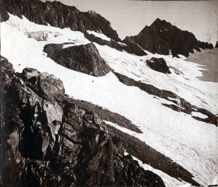 aot 1932 - Pic de Neige Cordier vu du refuge Caron