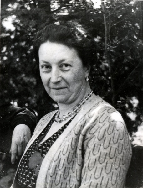 Pques 1933 - Genevive