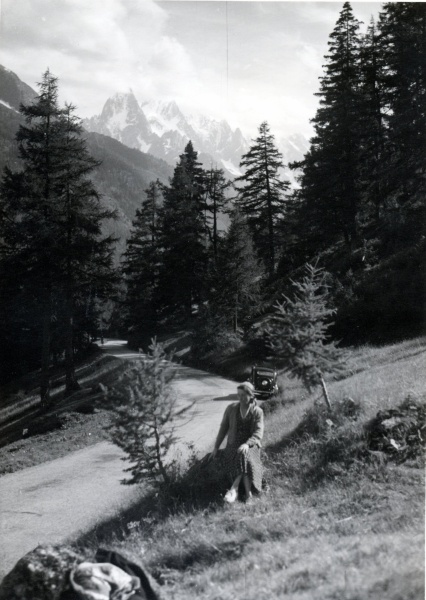 route du col des Montets, 12 aot 1951 : Genevive