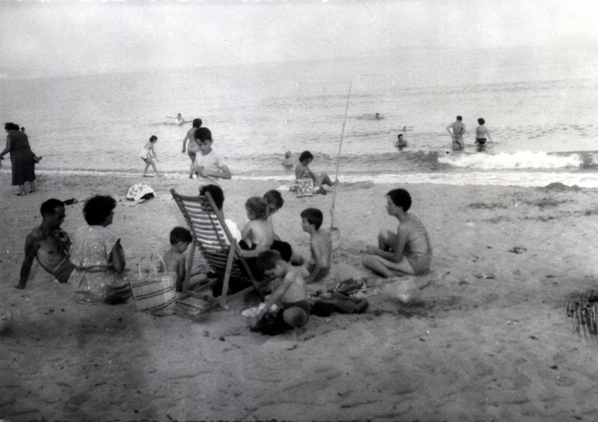 La Napoule, 11 septembre 1951 : Pierre, Irne, Isabelle, Dominique ; Genevive, Agns, Philippe, Nicolas, Jacqueline ; Olivier