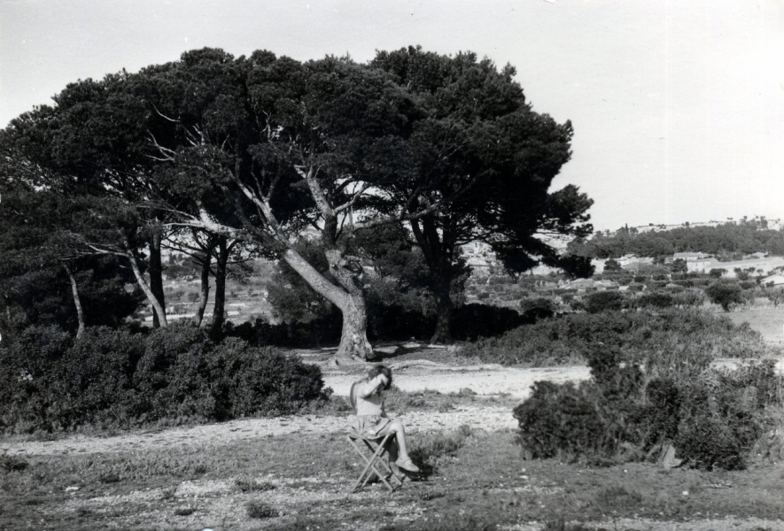 Vitrolles, avril 1952 : Florence