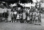 Aix, juin 1952 : communion solennelle d'Anne et Catherine ; tienne, Rmi, Florence, ..., Sylvie, ..., Christophe, ... ; Christian Boileau, Catherine, ..., Anne, ...