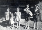 Aix, 24 septembre 1946: Anne, Sylvie, Catherine, Vincent, Christophe, Jrme