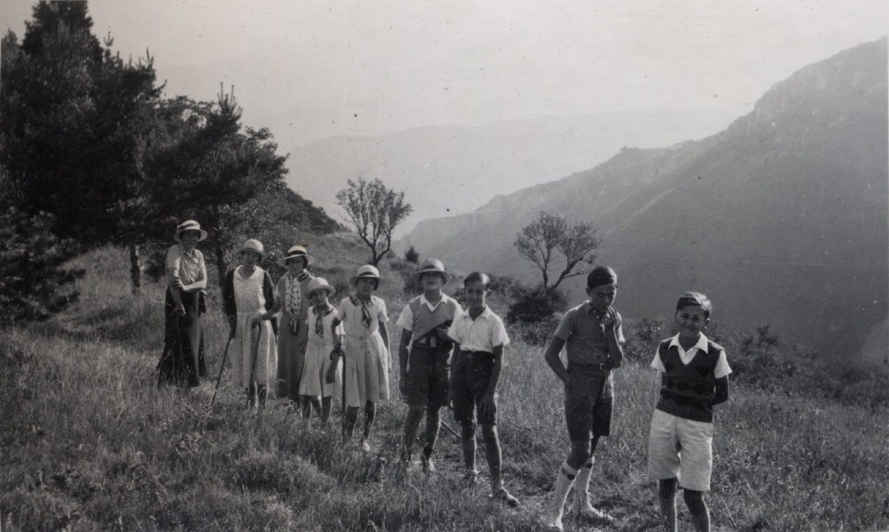 1934 - X, X, Paule, enfants Prouvost et Mugel, Michel