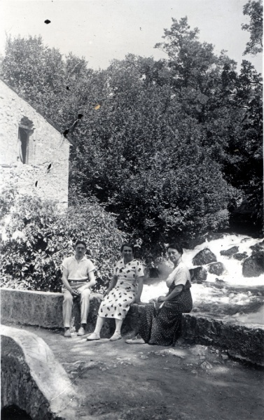 1935 - Jean Prouvost, Germaine, Genevive