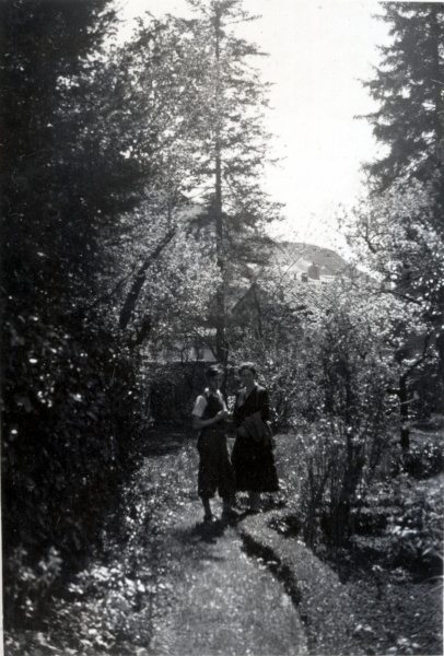 Pques 1936 - Digne: Michel, Genevive