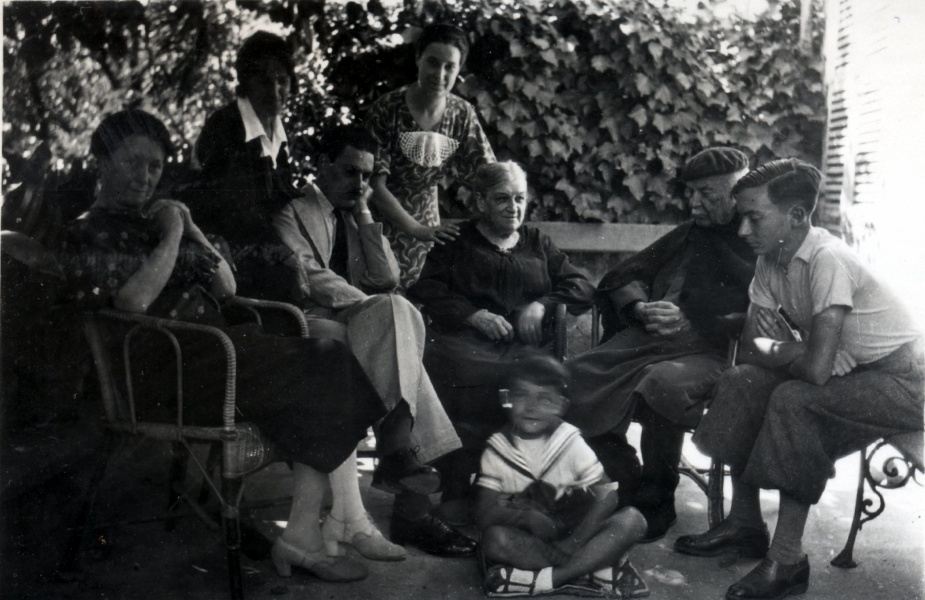 1936 - Digne: Bernard; Genevive, Marie-Anne, Franois, Toinon, lisabeth, Joseph, Michel