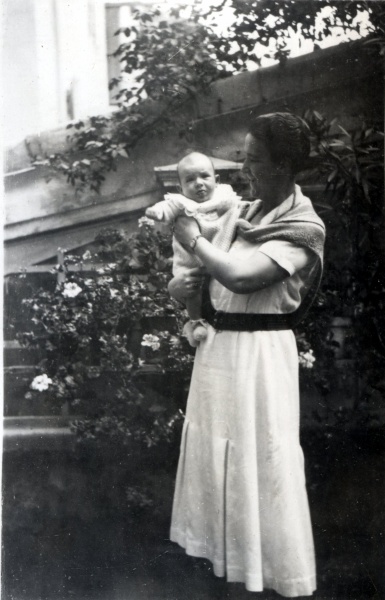 septembre 1936 - Digne: Jacqueline, Toinon