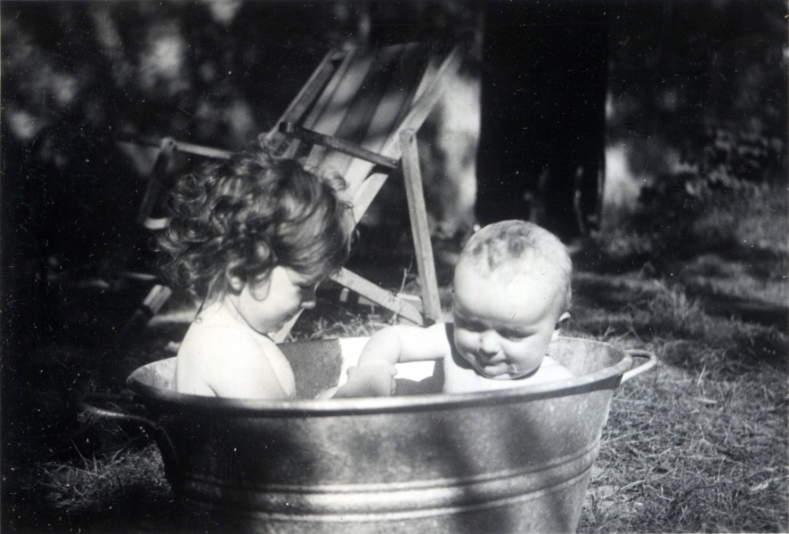 1938 - Laval: Jacqueline, Philippe