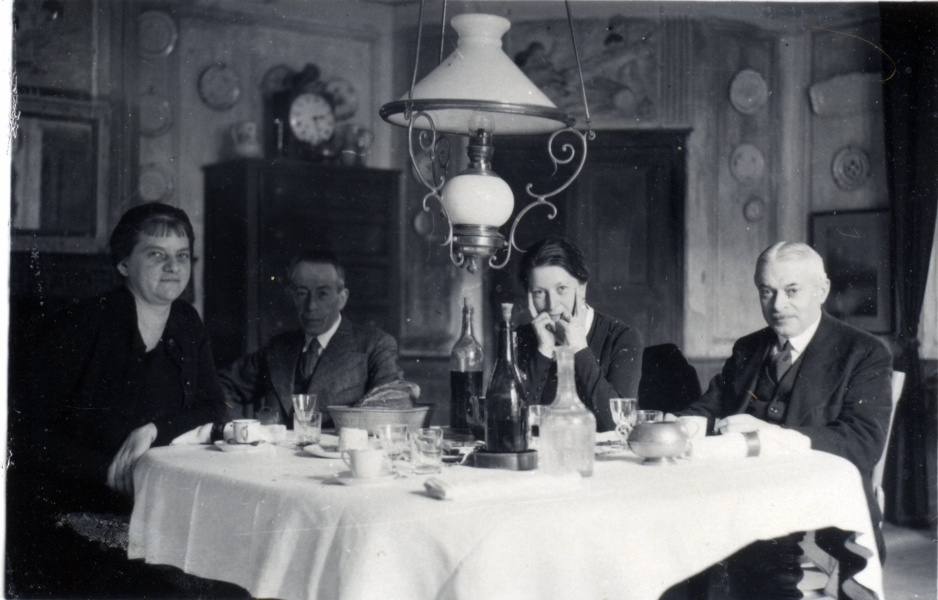 1938 - Mme Mondon, Louis, Genevive, M. Mondon