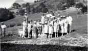 septembre 1937 - Maison forestire des Dourbes: Genevive, Jean et Jeanne Prouvost, Andr et Germaine, leurs enfants, autres