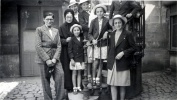 1939 - Nantes: Marie-Thrse et des enfants Prouvost
