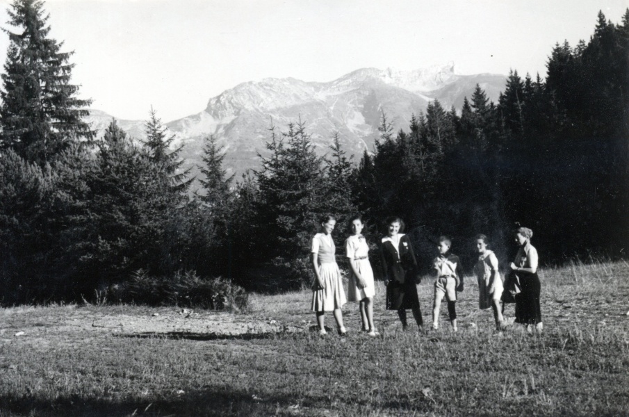 Maudre : X, Jacqueline, X, Olivier, X, Genevive