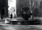 Aix, cours Mirabeau, avril 1949 : Genevive