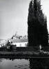 Terrasse de Lourmarin, lundi de Pques 1949 : Franoise, Genevive