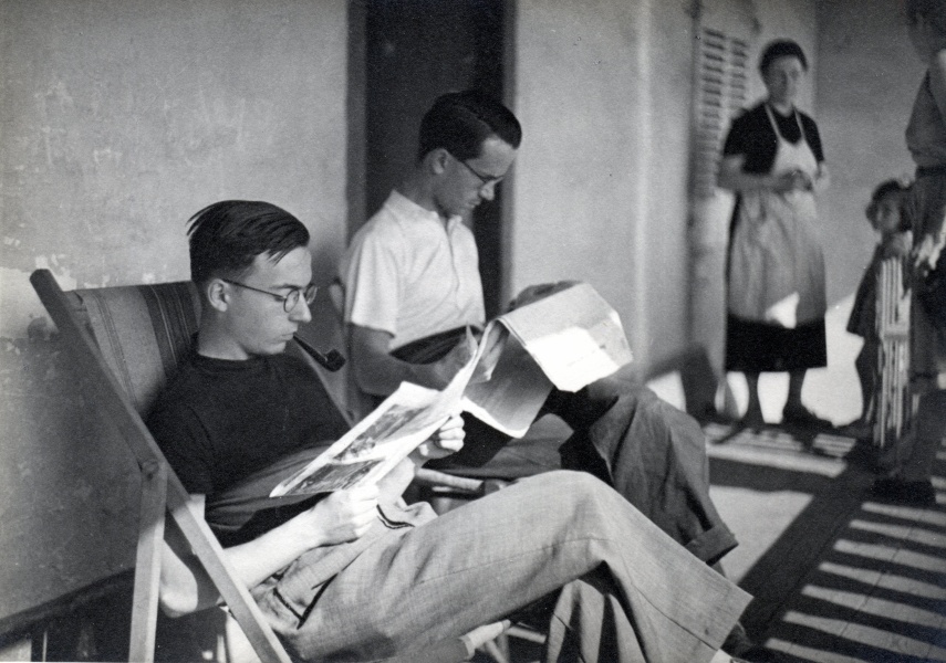 (Michel, Pierre, Geneviève, Jacqueline - St André d'Apchon - août 1940)