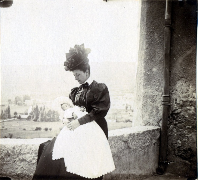 Moustiers, 1906: Genevive, Jacques
