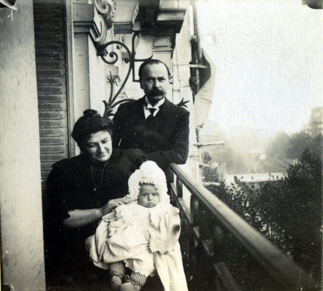 Paris, 1906: lisabeth, Jacques, Joseph