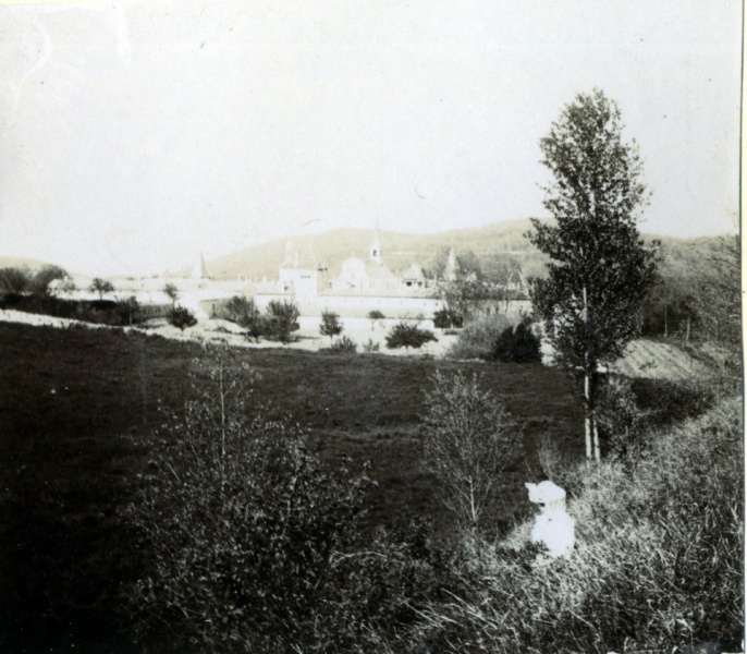 ?, 1907: Genevive