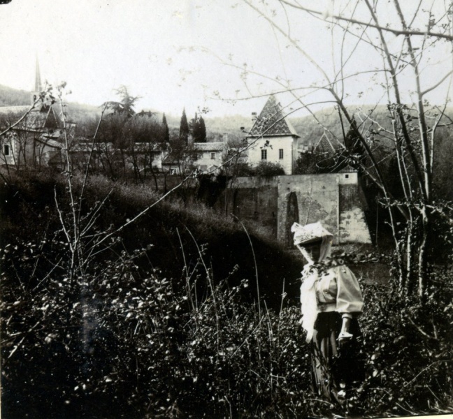 ?, 1907: Genevive
