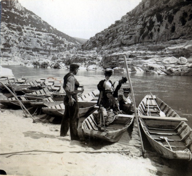 Gorges de l'Ardche, 1908: Genevive et autres (Bchevet)