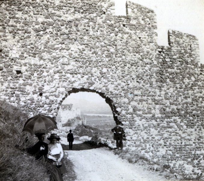 ?, 1908: Genevive et Bchevet