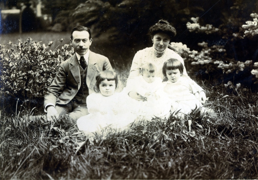 Viviers, 1909: Louis, Henri, Yvonne, Genevive, Jacques