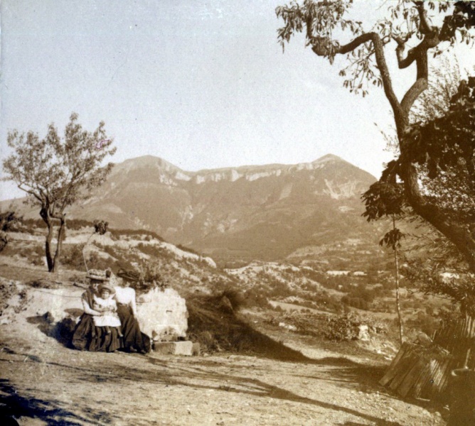 Digne, 1909: Genevive, Jacques, X