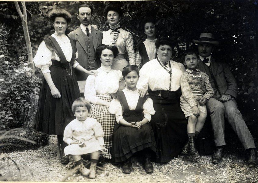 Jacques; Marie-Louise, Paule, lisabeth, Franois, Andr; Toinon, Louis, Genevive, Jeanne