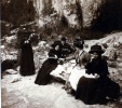 Gorges de l'Ardche (?), 1910: Mme, Melle et M. Bchevet, Genevive, X