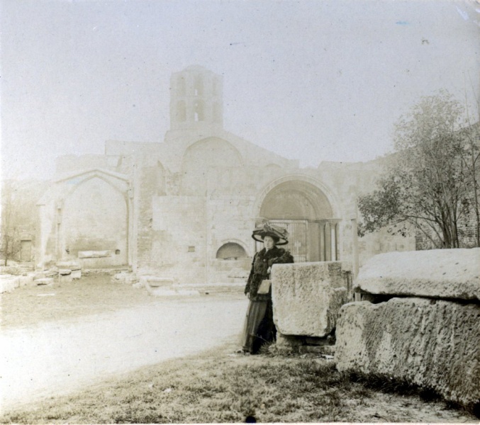 Arles, les Alyscamps, 1912: Genevive